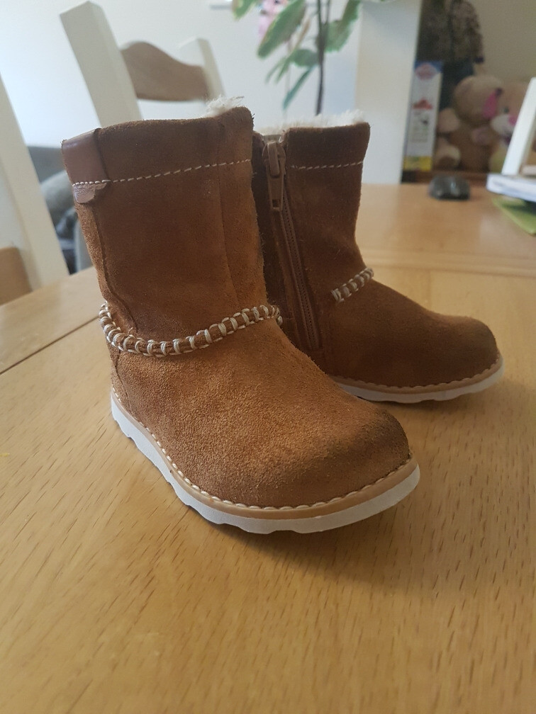 clarks shoes size 5g